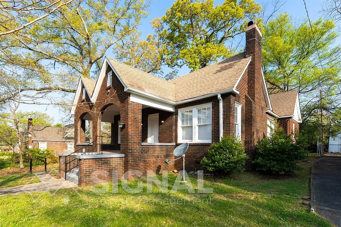 Building Photo - 1526 42nd St