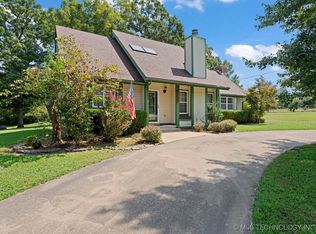 25800 S 650th Rd, Grove, OK 74344