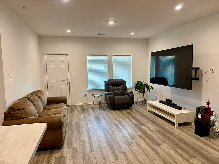 Living room, Picture 2.
