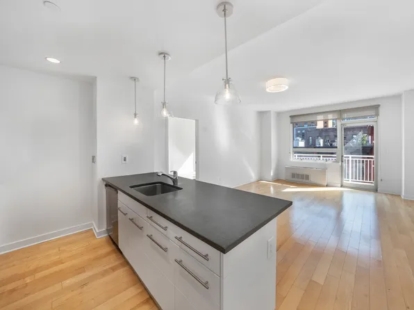 517 West 46th Street image 2 of 11