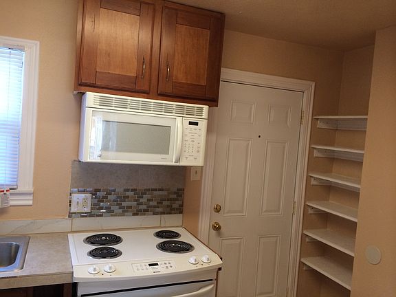 2nd image of 1706 Poage Ave