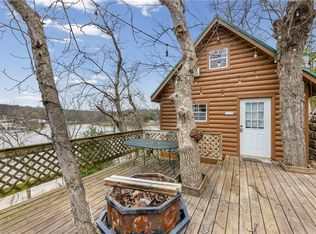 61 N Lakeview Rd, Mapleton, KS 66754