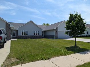1159 Ellys Way, Slinger, WI 53086