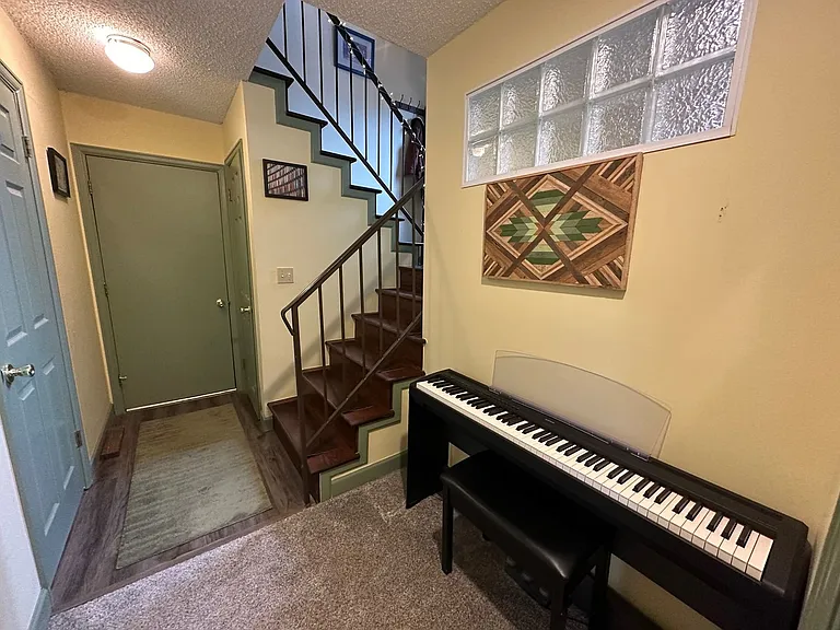 1120 Somerset St — Photo 13