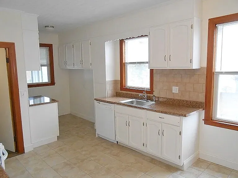 42-3 Bradford St — Photo 4
