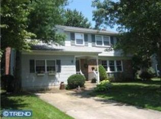 6 Old Colony Ln, Marlton, NJ 08053