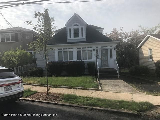 2nd image of 108 Windermere Rd