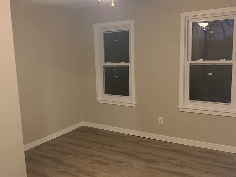 13 Meadow Ave — Photo 10