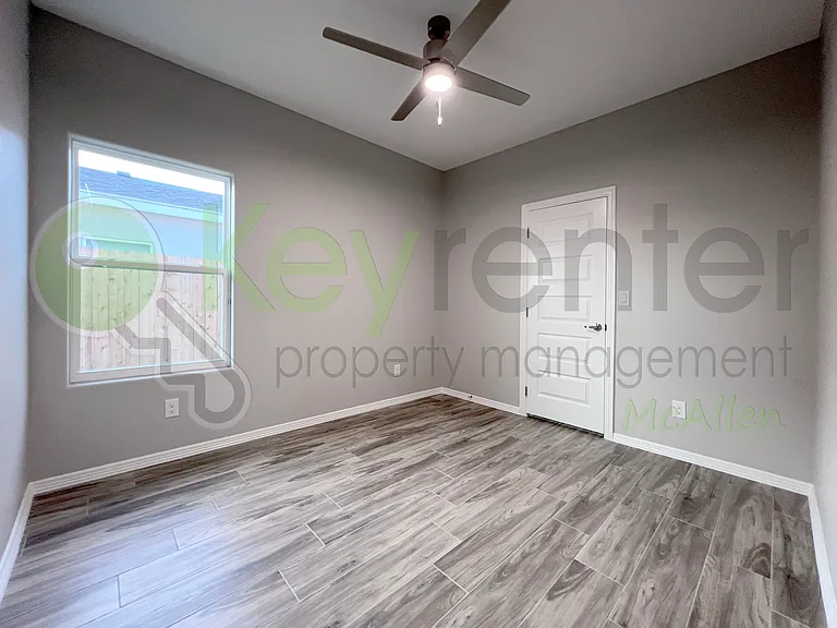 4104 Walnut Ave #4 — Photo 25
