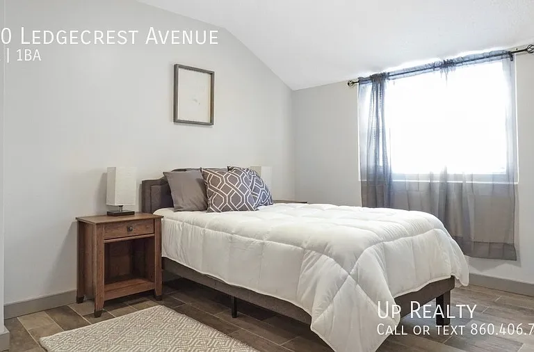 100 Ledgecrest Ave — Photo 10