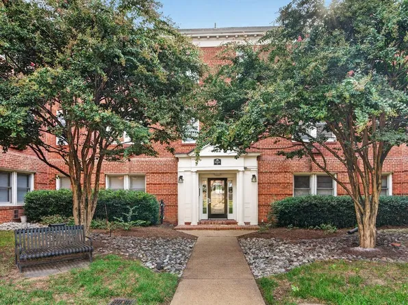 922 S Washington St APT 305, Alexandria, VA 22314