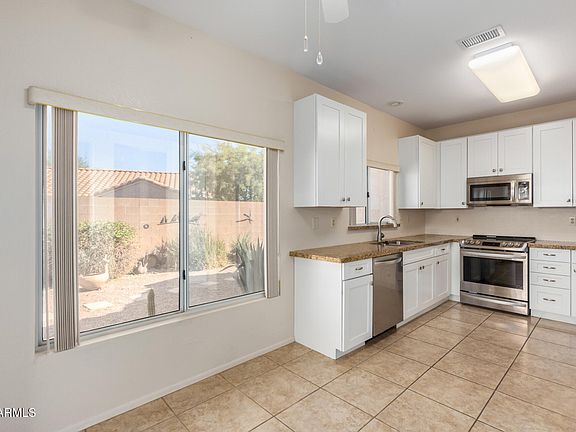 5th image of 13718 W UTICA Drive