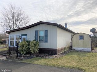 253 Fawn Valley Ct, North Wales, PA 19454