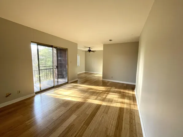 5140 E Willock Rd, Pittsburgh, PA 15236