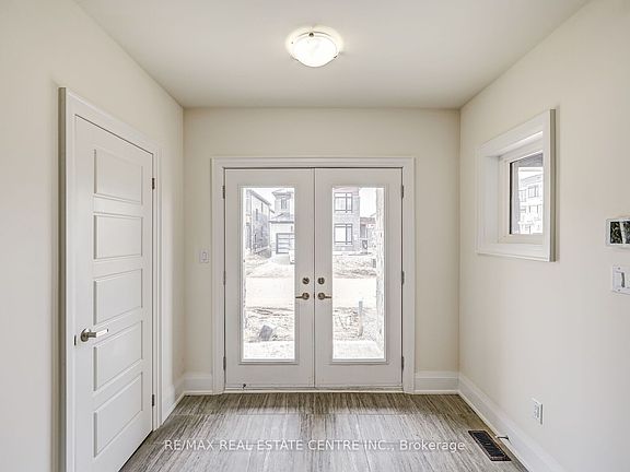 3rd image of 4 Haydrop Rd