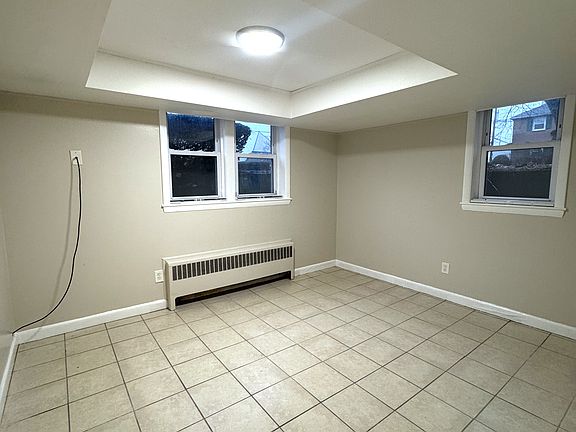 4th image of 22 Linden St APT 6