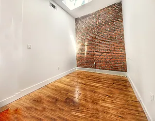 Rented by RELEASE NY