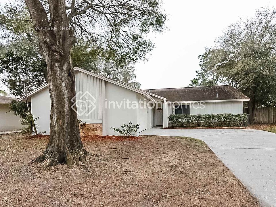 1st image of 15862 Country Lake Dr