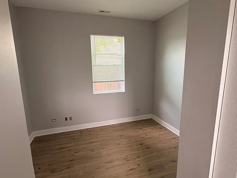 1400 S Karlov Ave #1 — Photo 5
