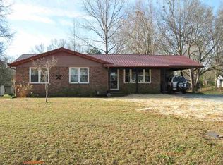 204 Edgefield St, Calhoun Falls, SC 29628