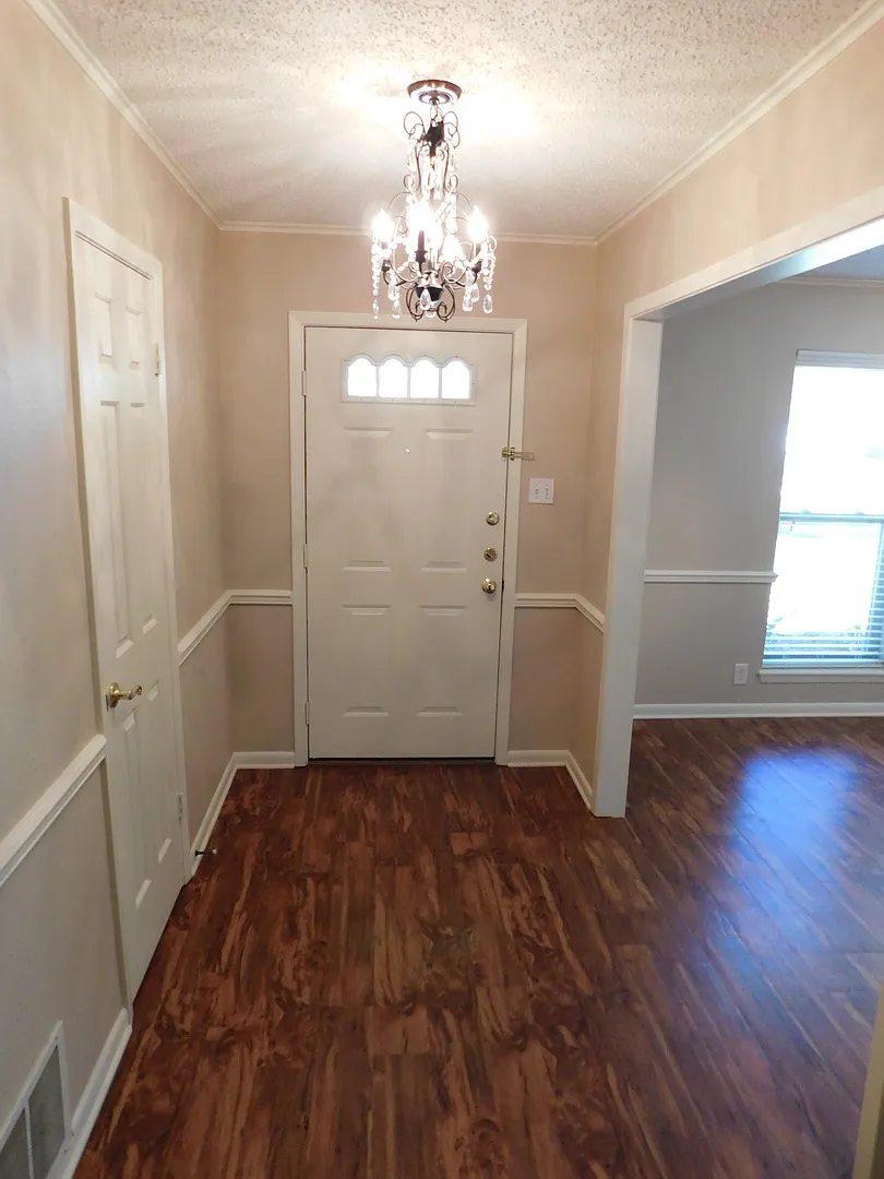 South Tyler! 4 Bedroom, 2 Bath Home w/Office! — Photo 3