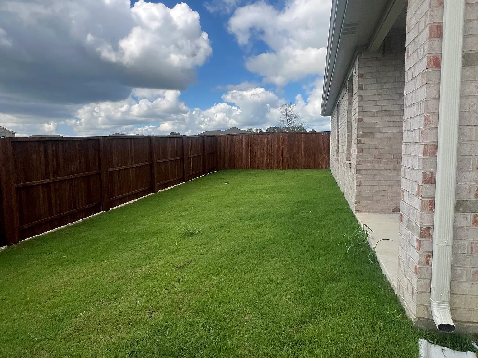 4 bed, 2119 sqft, $2,575 — Photo 4