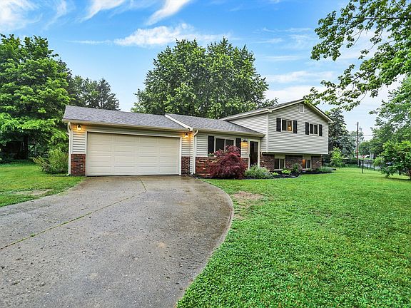 3rd image of 7504 Troon Ct