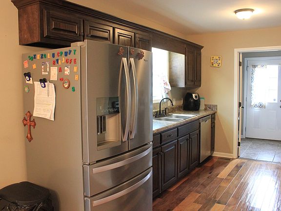 5th image of 2117 Patricia Dr