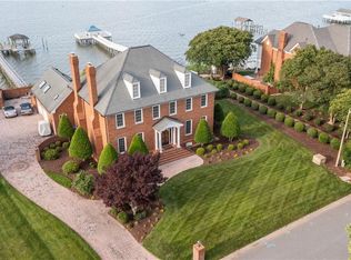 111 Riverside Dr, Suffolk, VA 23435