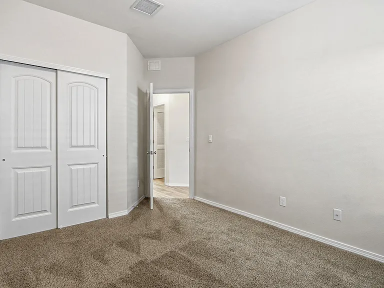 13745 Lago Vista Ave — Photo 19