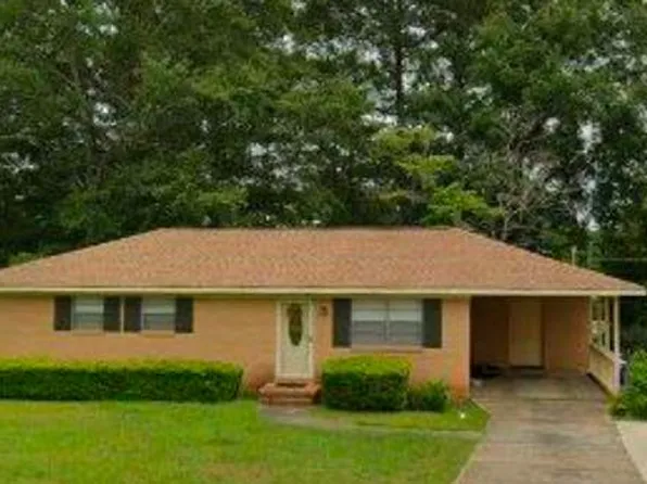 109 Hilltop Dr, Troy, AL 36081