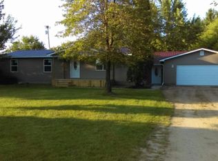 1853 W Fairgrove Rd, Caro, MI 48723