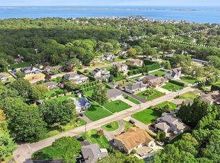 5 Canvasback Ln, East Quogue, NY 11942
