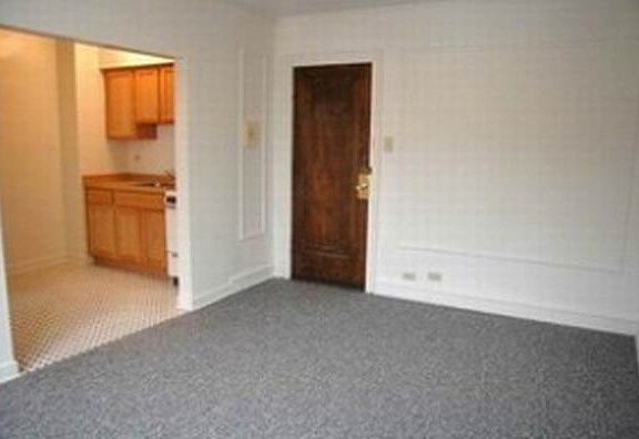 4th image of 4531 N Ashland Ave APT 303