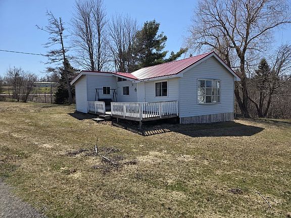 2nd image of 15 Alex Maceachern Cres