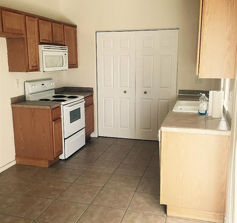 2nd image of 1261 Mullet Ave