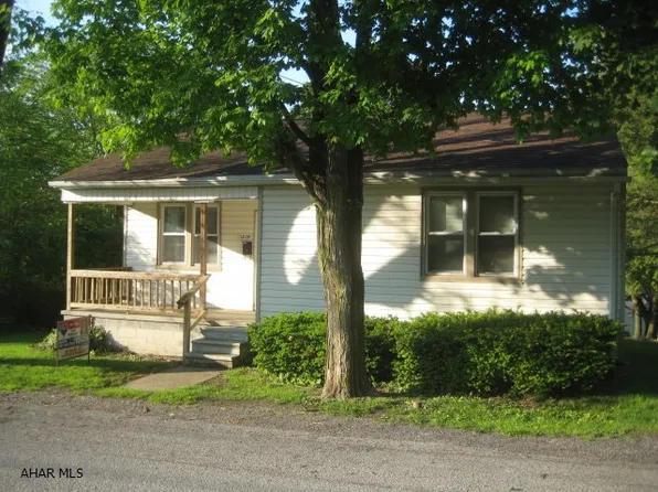 1304 Norris St, Saxton, PA 16678