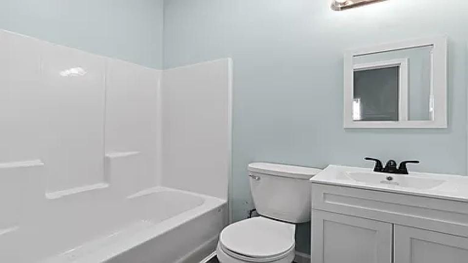 1st image of 317 E 17th St