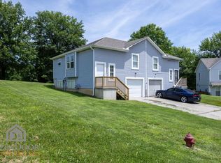 7138 Splitlog Cir, Kansas City, KS 66112
