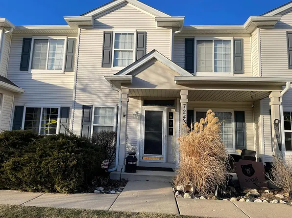 724 County Line Rd Unit 724, Aurora, IL 60502