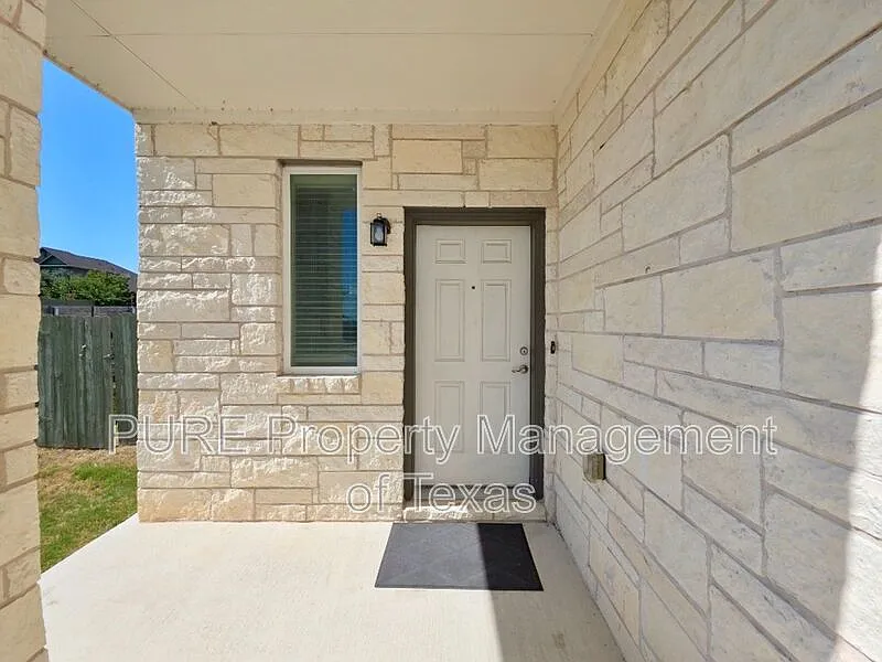 3 bed, 2.5 bath, 1878 sqft, $2,100 — Photo 3