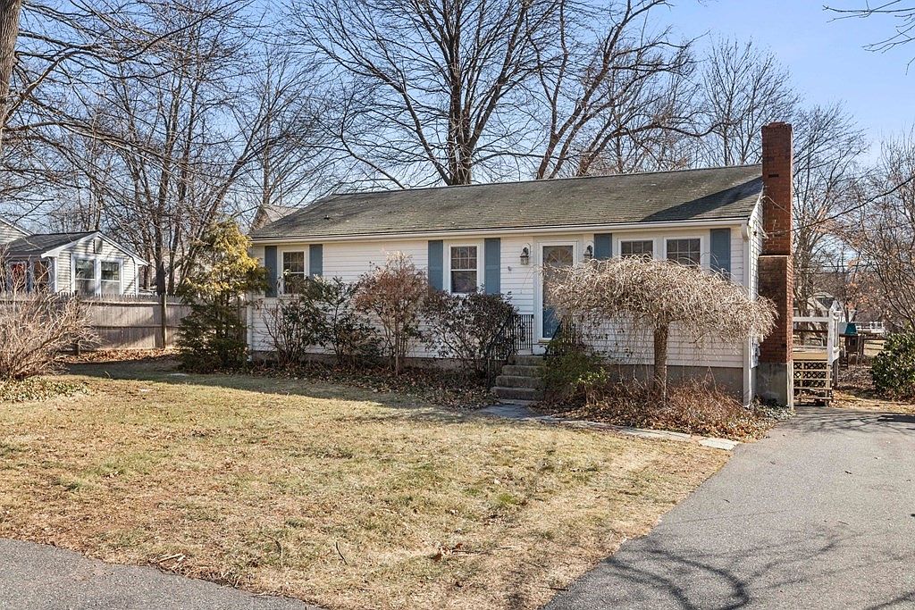 253 Main St, Medway, MA 02053 Zillow