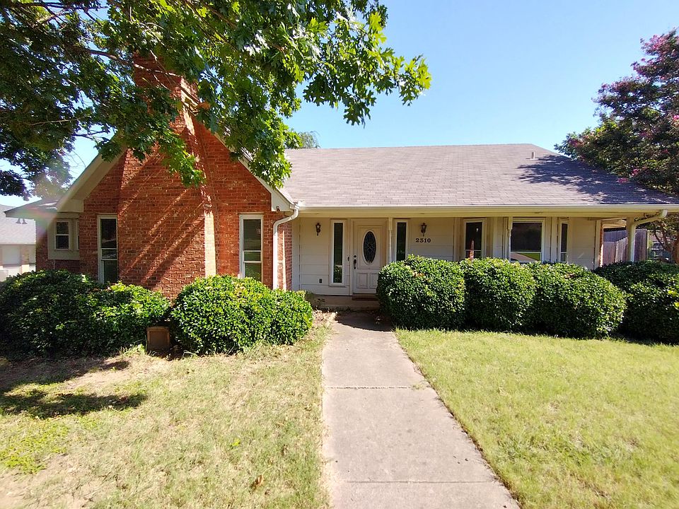2310 Pebblebrook Front Door Video tour in Google Drive at https://drive.google.com/file/d/1HurJYUr9UsfyjM3KkKFC0jLlNQ4sTK_z/view?usp=sharing