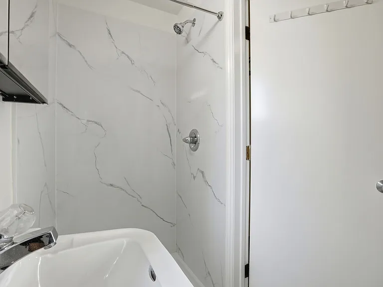 550 Church St #2 — Photo 17