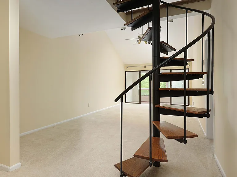 4 Sunrise Dr — Photo 5