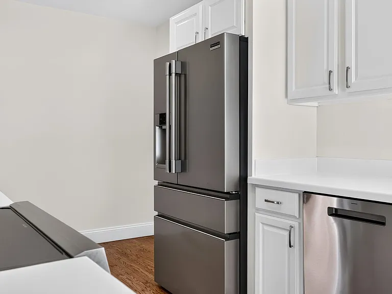 2907 Eccleston Ave — Photo 14