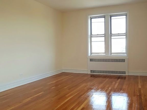 3rd image of 1410 Avenue S