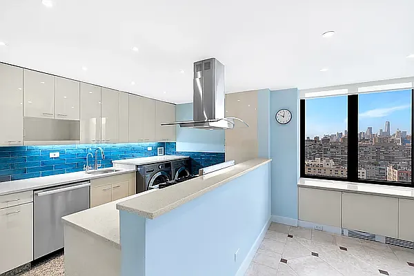 Rented by R New York | media 48