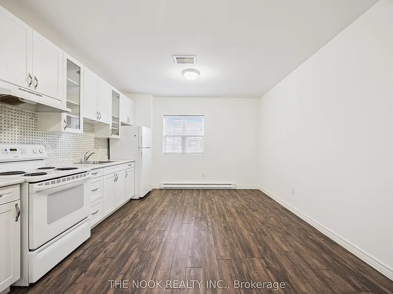 38 Walton St #202 — Photo 6