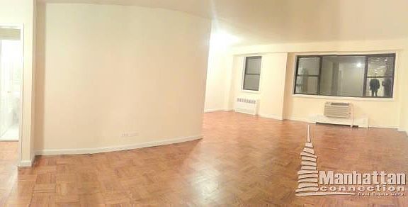 4th image of 420 E 79th St APT 8G